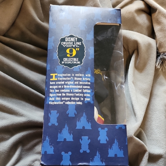 2012-2013 Mickey Vinylmation. 1 of 750 made. Inaugural Sailings. 9" Tall. - Picture 4 of 10